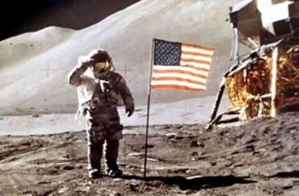 Зачем русские строят зонд для поиска следов американцев на Луне