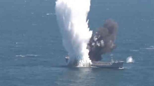 Турецкая подлодка потопила танкер в Черном море