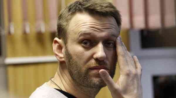Нет повести печальнее на свете, чем повесть о Навальном в туалете