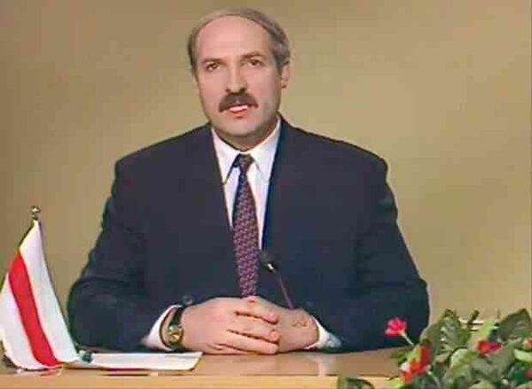 Лукашенко заявил о работе над третьим вариантом Конституции