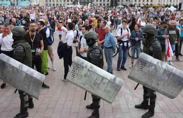 Миллионы долларов: Стало известно, кто стоит за белорусским бунтом