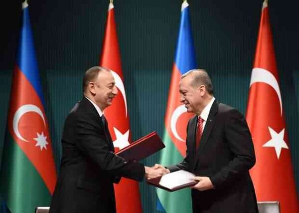 Баку угождает Анкаре: турки заставляют Азербайджан бросать друзей