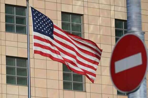 Посольство США в Москве перестанет выдавать визы россиянам