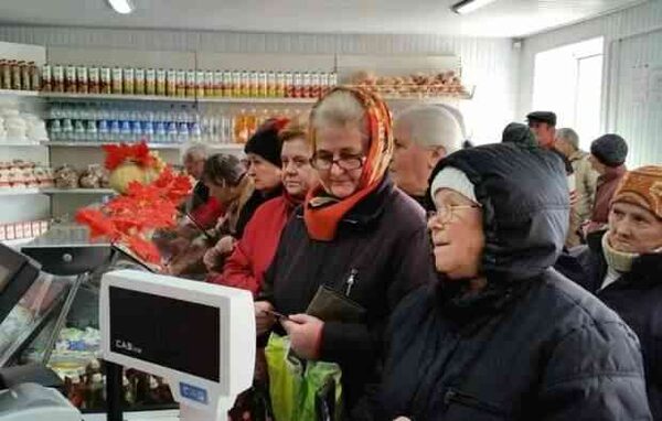 Бабушки в очереди в магазине (иллюстрация из открытых источников)