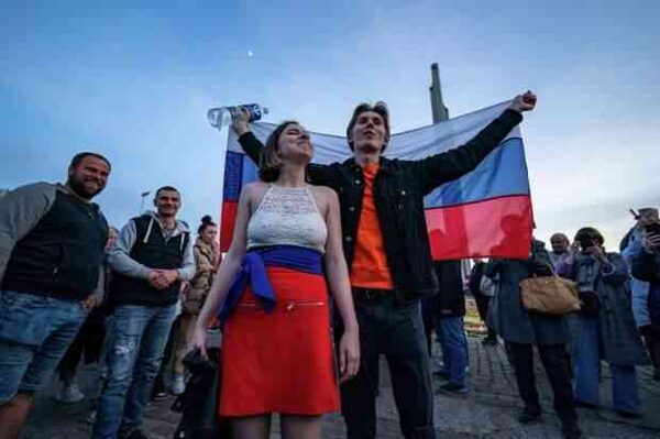 РФ окажет помощь молодому смельчаку, арестованному в Латвии за российский флаг