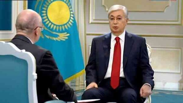 Президент Казахстана пообещал следовать санкциям Запада против России