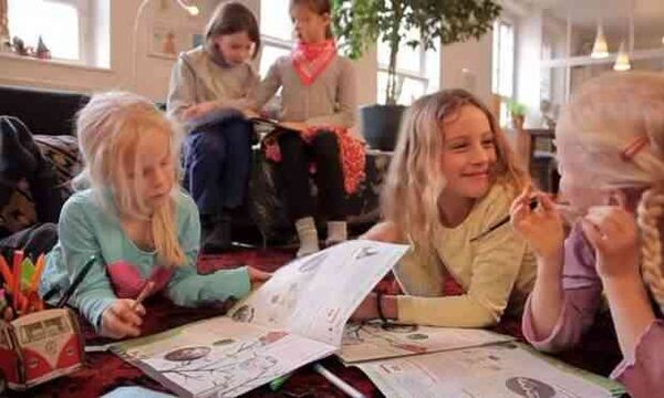 Детей в Германии начали учить ненавидеть Россию