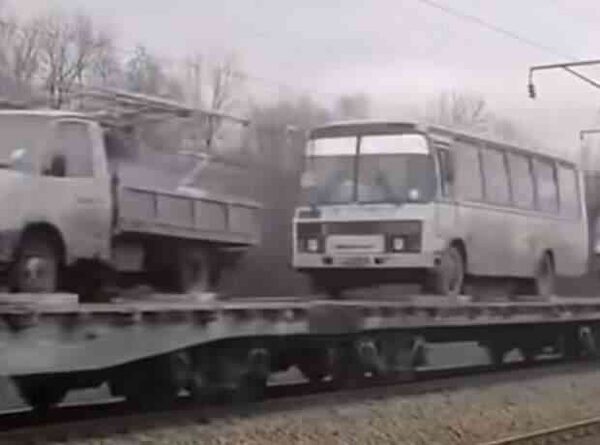 Когда появится фейк с российской армией на повозках с лошадями?