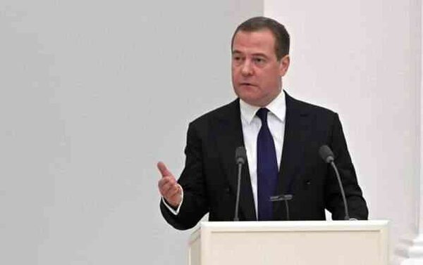 Финские СМИ пояснили, почему Медведев не подходит на роль преемника Путина